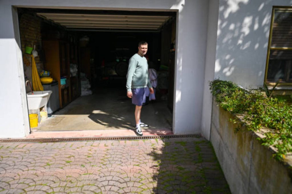 Keep Furniture from Moulding