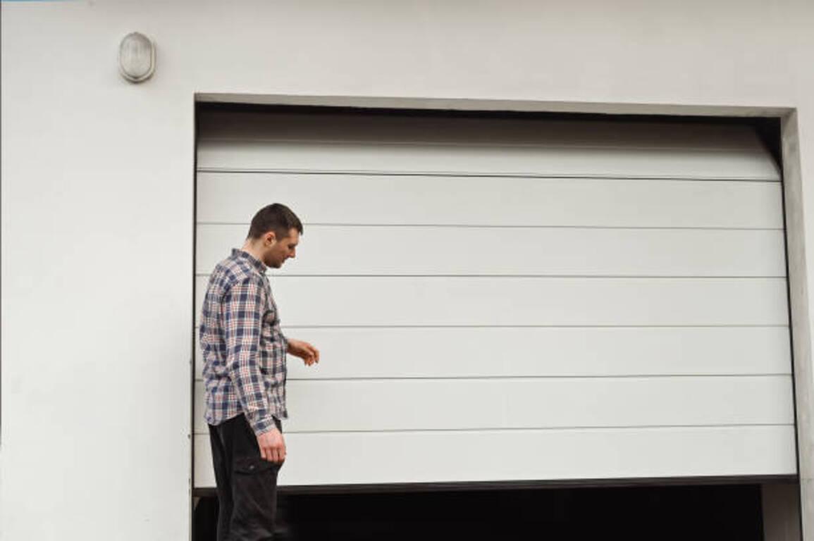 Self-Storage and Seasonal Transitions: A Guide to Rotating Your Belongings